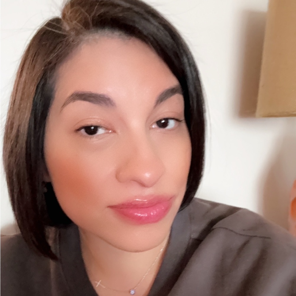 Meet your Posher, Evelin